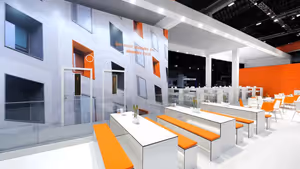 Construcción de stand industrial a medida para Elumatec