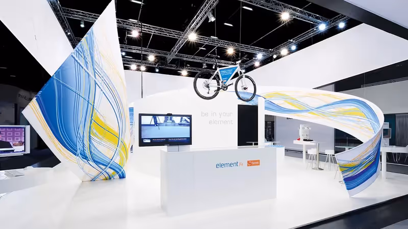 Stand retroiluminado con textiles tensados para Farnel